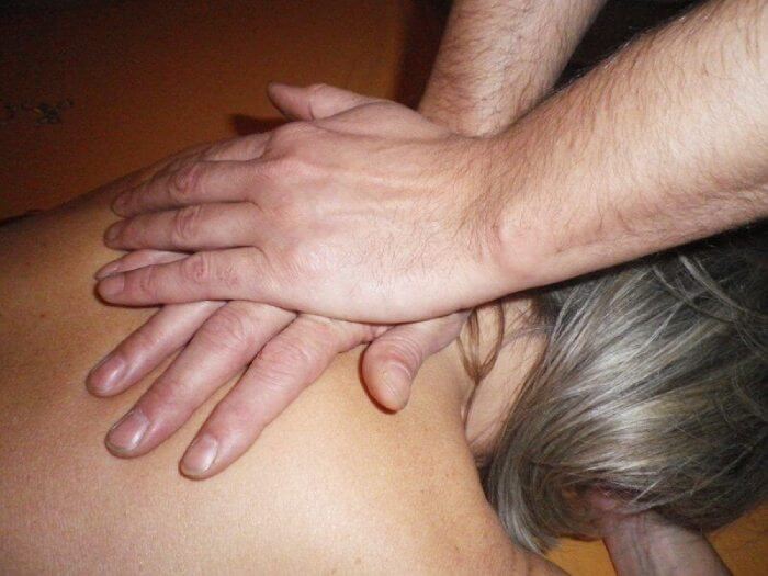 Rückenmassage in der Praxis